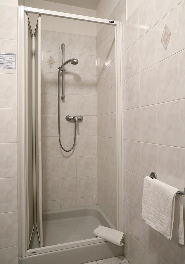Hotel Dante ปอนเต เนลลัลปี ภายนอก รูปภาพ